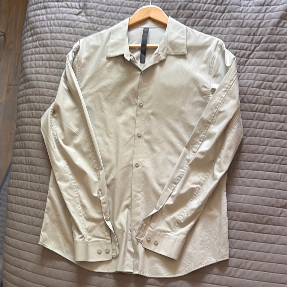 Gray Men's Lulu Lemon Button Down